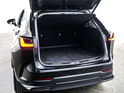 Used 2024 Lexus NX 350h AWD image 24