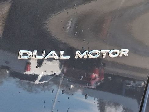 Used 2025 Tesla Model Y Long Range image 34