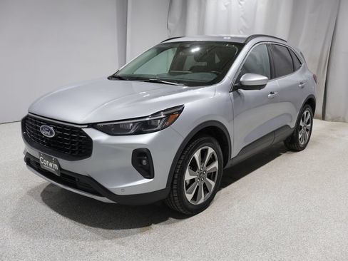 Used 2024 Ford Escape Platinum AWD/4WD image 5