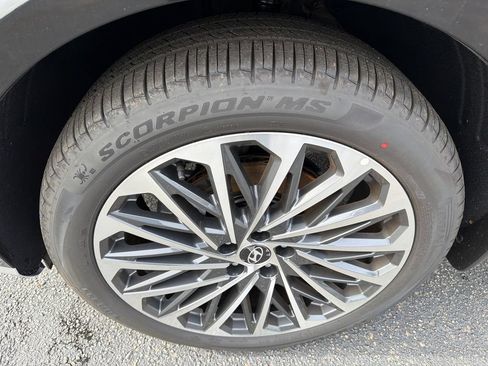 New 2026 Hyundai Palisade Calligraphy FWD image 11