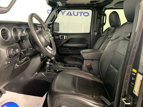 Used 2023 Jeep Wrangler Unlimited Sahara w/ Cold Weather Group AWD/4WD image 15
