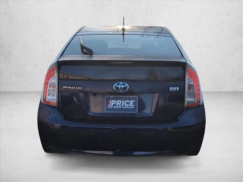 Used 2014 Toyota Prius Two image 3