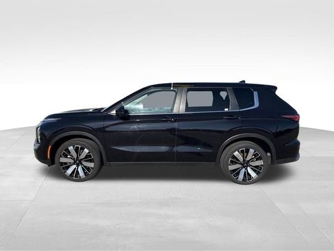Used 2025 Mitsubishi Outlander SE FWD image 6