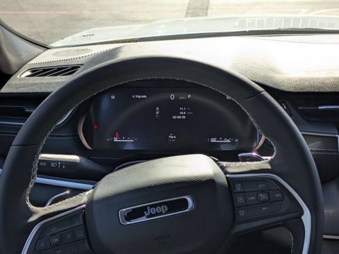 New 2025 Jeep Grand Cherokee Altitude RWD image 20