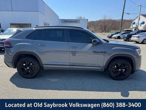 Certified 2025 Volkswagen Atlas Cross Sport SEL R-Line AWD/4WD image 4