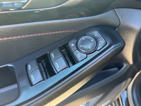 Used 2023 Chevrolet Traverse RS image 13