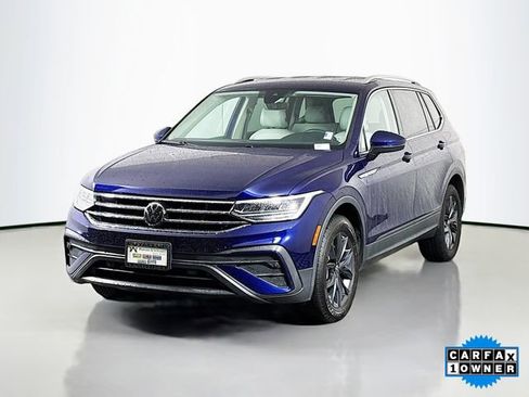 Used 2022 Volkswagen Tiguan SE image 3