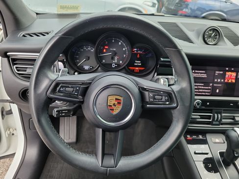 Used 2022 Porsche Macan AWD/4WD image 19