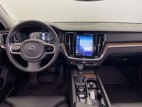 Used 2020 Volvo V60 T5 Cross Country AWD/4WD image 26
