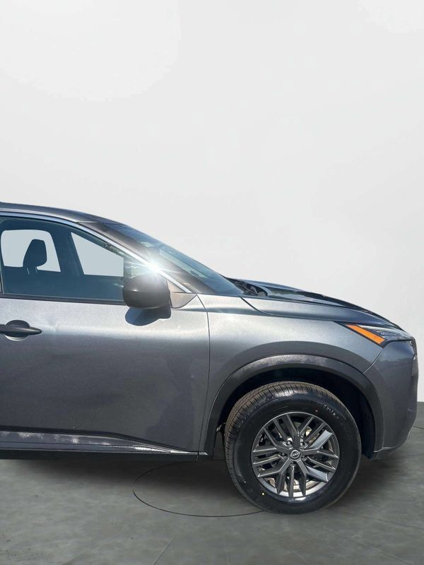 Used 2023 Nissan Rogue S FWD image 28