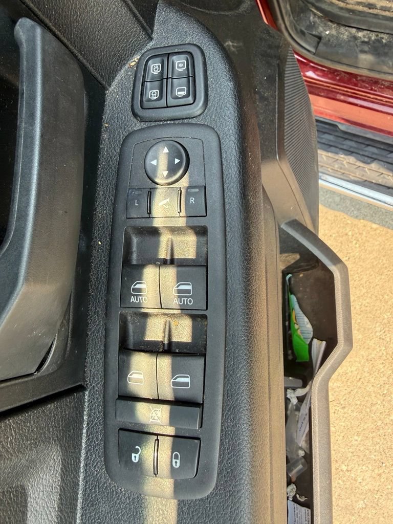 Used 2024 RAM 2500 Tradesman w/ Chrome Appearance Group AWD/4WD image 27