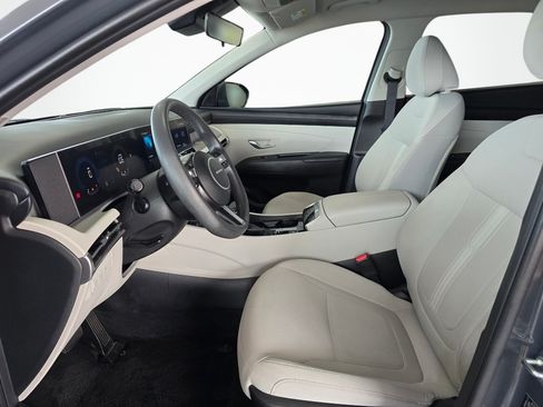 Used 2025 Hyundai Tucson SEL FWD image 16