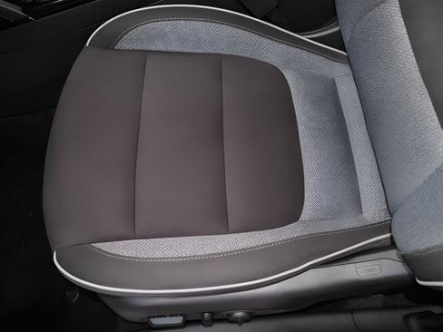 Used 2023 Chevrolet TrailBlazer LT w/ Convenience Package FWD image 23