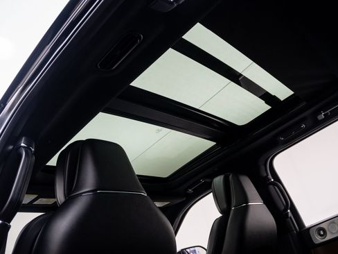 Used 2019 Lincoln Navigator Reserve AWD/4WD image 19