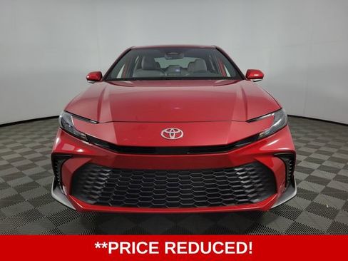 Used 2026 Toyota Camry SE image 2