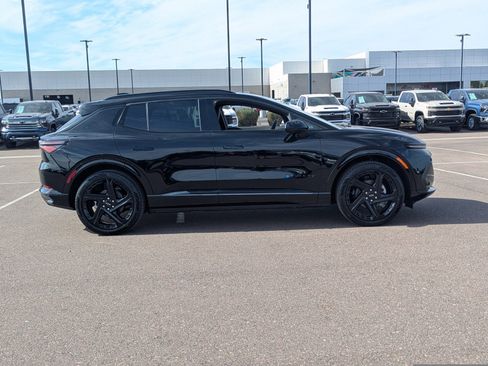 Used 2025 Chevrolet Equinox EV RS image 6