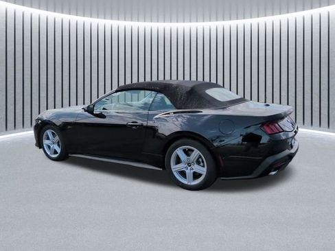 Used 2026 Ford Mustang Premium image 6