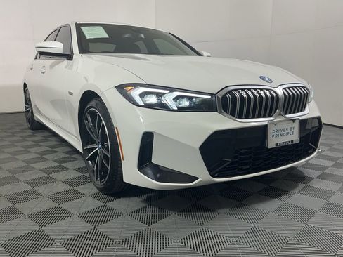 Certified 2023 BMW 330e w/ M Sport Package image 4