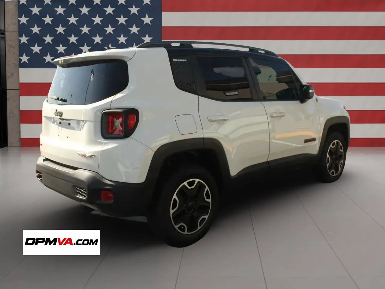Used 2015 Jeep Renegade Trailhawk AWD/4WD image 7