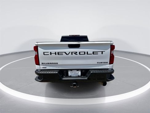 Used 2021 Chevrolet Silverado 2500 Custom w/ Custom Value Package AWD/4WD image 9