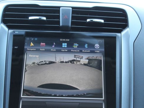 Used 2015 Ford Fusion Energi Titanium w/ Driver Assist Package FWD image 31