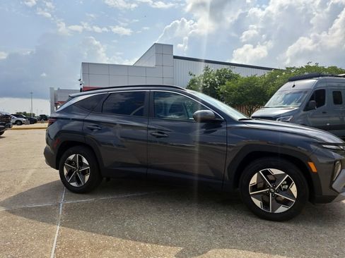 Used 2025 Hyundai Tucson SEL FWD image 3