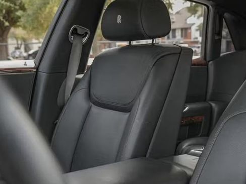 Certified 2016 Rolls-Royce Ghost Extended Wheelbase image 28