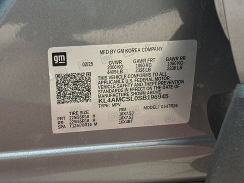 Used 2025 Buick Encore GX Preferred AWD/4WD image 28