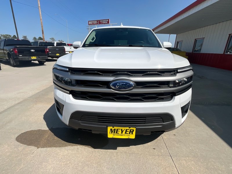 Used 2022 Ford Expedition Max XLT AWD/4WD image 3