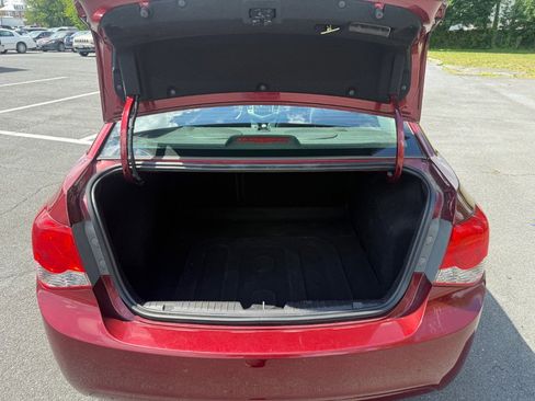 Used 2016 Chevrolet Cruze LT w/ Sun And Sound Package FWD image 23