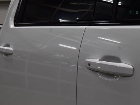 Used 2024 GMC Sierra 2500 AT4 w/ AT4 Premium Plus Package image 18