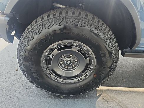 Used 2025 Ford Bronco Badlands AWD/4WD image 8