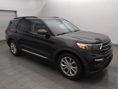 Used 2021 Ford Explorer XLT w/ Equipment Group 202A image 11