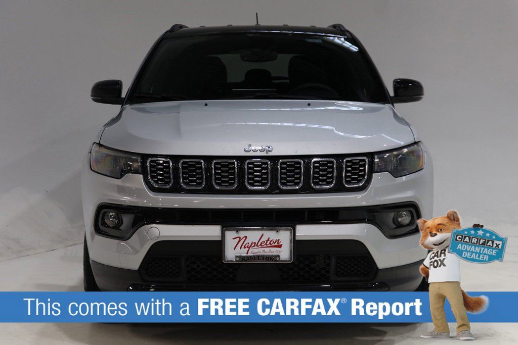 Used 2025 Jeep Compass Limited AWD/4WD image 2