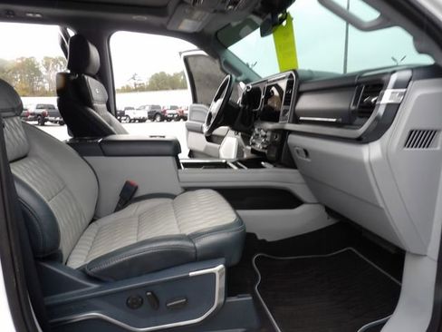 Used 2024 Ford F450 Limited w/ FX4 Off-Road Package image 33