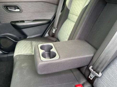 Used 2023 Nissan Rogue SV FWD image 41