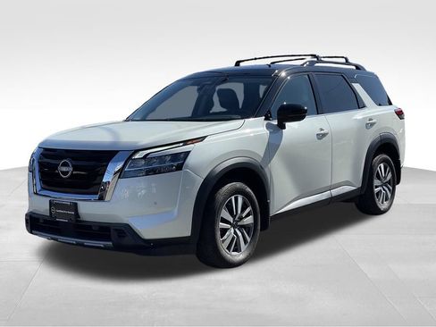 Certified 2023 Nissan Pathfinder SL w/ SL Premium Package AWD/4WD image 2