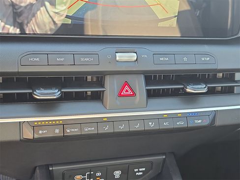 New 2025 Kia K4 LXS image 26