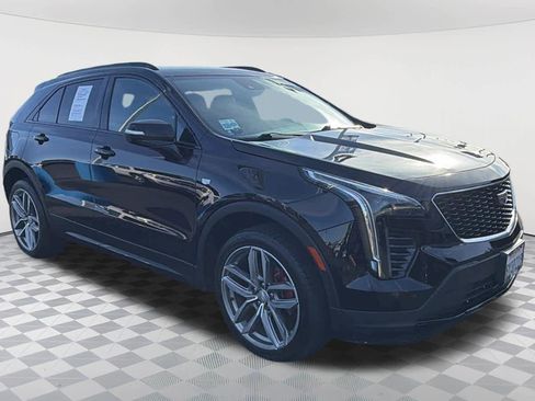 Used 2021 Cadillac XT4 Sport w/ Cold Weather Package FWD image 3