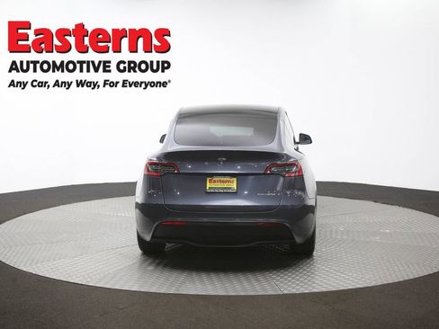 Used 2021 Tesla Model Y Long Range AWD/4WD image 31