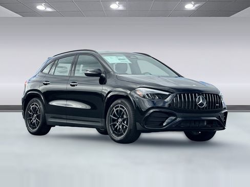 New 2026 Mercedes-Benz GLA 35 AMG 4MATIC image 6