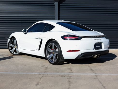 Certified 2018 Porsche 718 Cayman S image 3