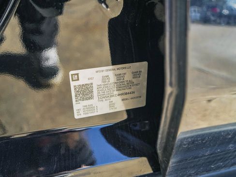 Used 2017 Chevrolet Tahoe LT image 37