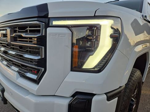 Used 2025 GMC Sierra 3500 AT4 w/ AT4 Premium Plus Package image 6