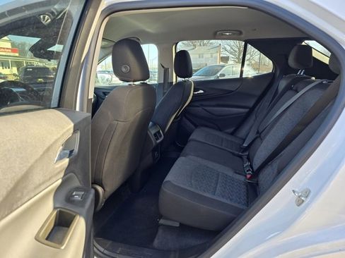Used 2022 Chevrolet Equinox LT image 19