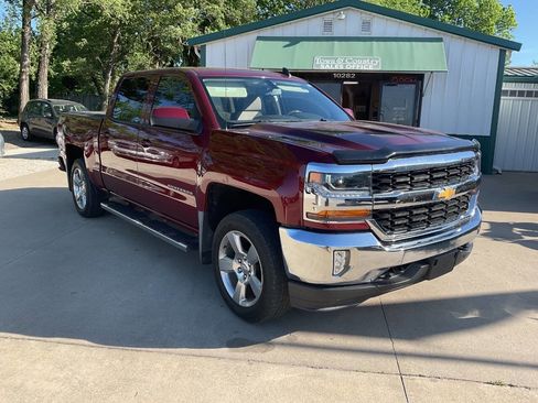 Used 2017 Chevrolet Silverado 1500 LT w/ All Star Edition AWD/4WD image 3