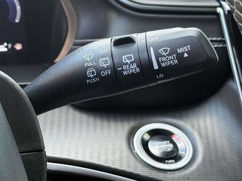 Used 2024 Jeep Grand Cherokee Laredo X AWD/4WD image 19