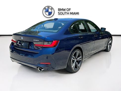 Certified 2023 BMW 330i Sedan w/ Driving Assistance Package RWD image 7