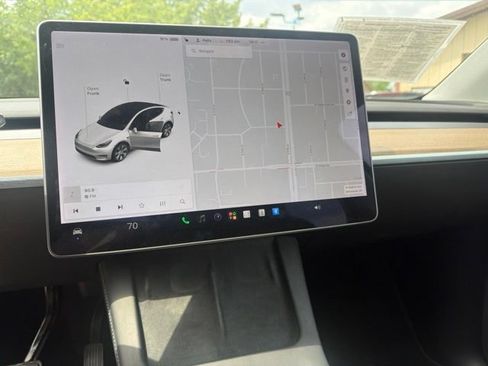 Used 2021 Tesla Model Y Long Range AWD/4WD image 15