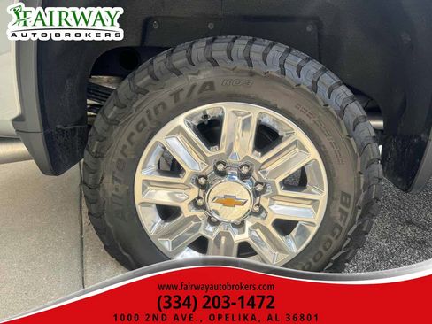 Used 2025 Chevrolet Silverado 2500 High Country w/ High Country Premium Package image 35